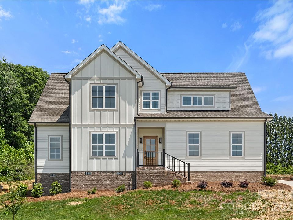 "Advisor providing guidance through the renovation loan process"